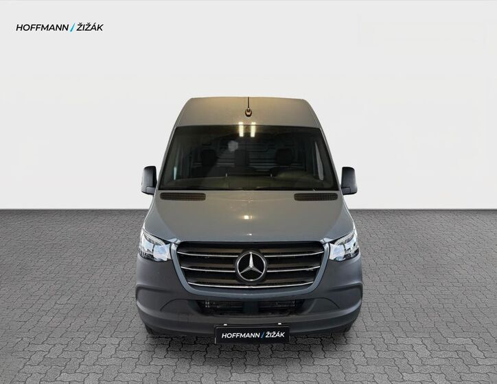 Mercedes-Benz Sprinter 2