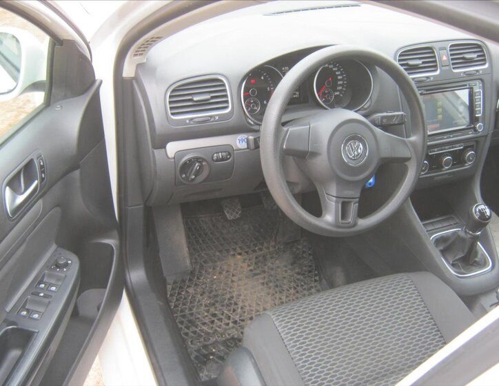 Volkswagen Golf Kombi 1,6 l 77 kw