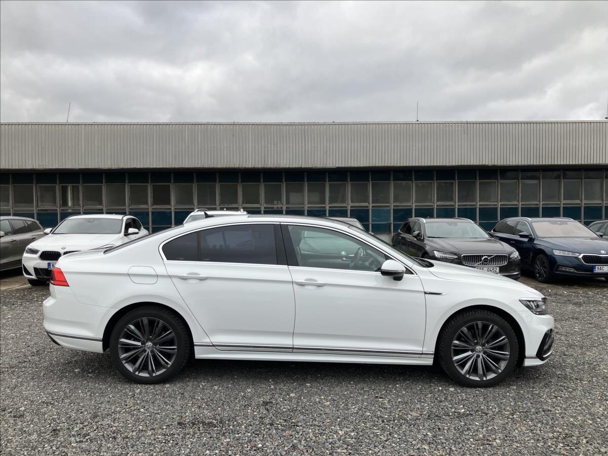 Volkswagen Passat Sedan / Limuzína 2,0 l 110 kw