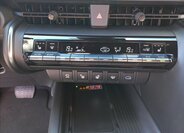 Toyota C-HR CUV / Crossover 2,0 l 112 kw