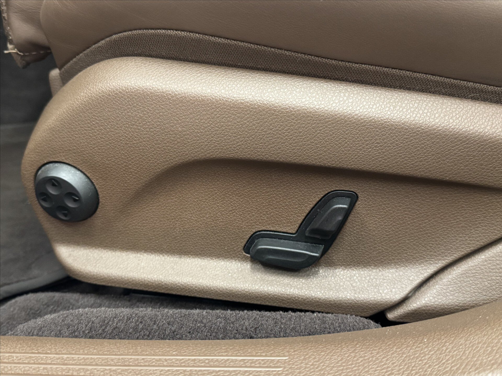 Mercedes-Benz Třídy E Sedan / Limuzína 2,9 l 250 kw