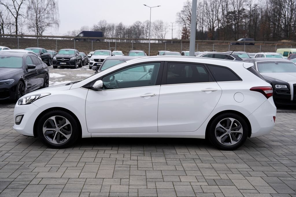 Hyundai i30 Kombi 1,6 l 99 kw