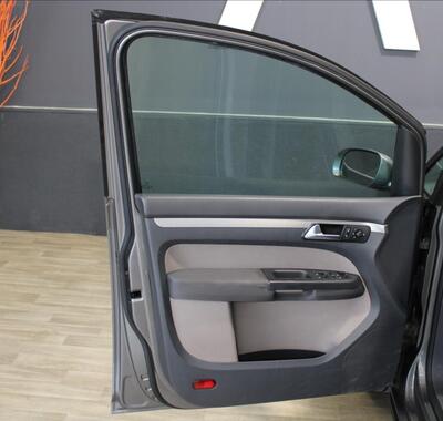 Volkswagen Touran 11