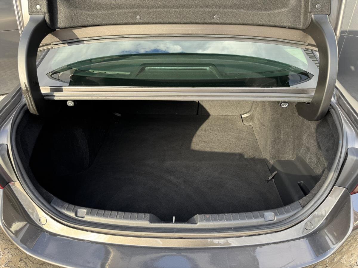 Mazda 3 Sedan 2,0 l 132 kw