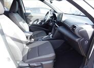 Toyota Yaris Cross 12