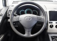 Toyota Corolla Verso Kombi 1,8 l 95 kw