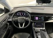 Audi Q8 5