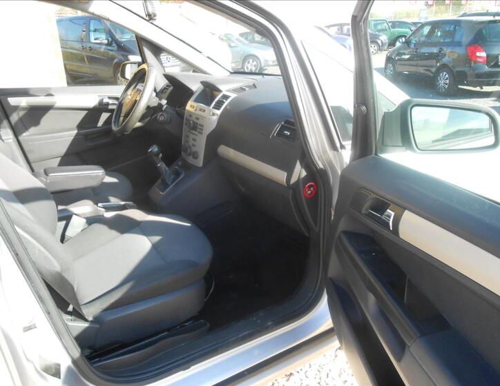 Opel Zafira 19