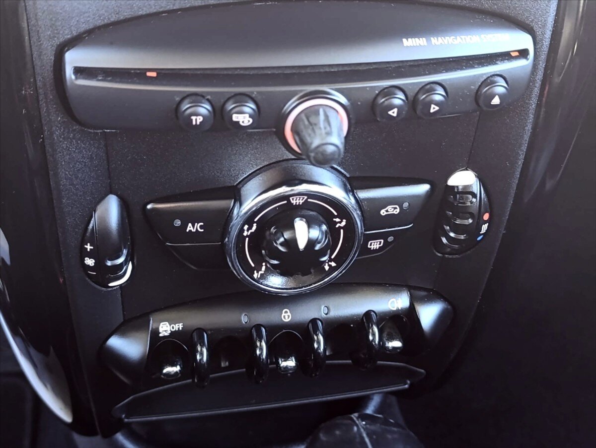 Mini Countryman SUV / Terénní 2,0 l 82 kw