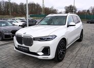 BMW X7 SUV / Terénní 3,0 l 250 kw