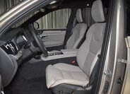 Volvo XC90 SUV / Terénní 2,0 l 335 kw