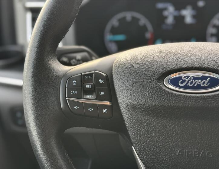 Ford Tourneo Custom 22