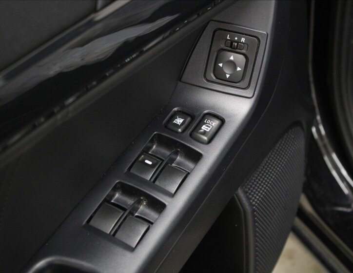 Mitsubishi Lancer Liftback 1,6 l 86 kw