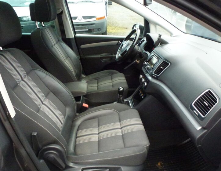 Volkswagen Sharan Kombi 2,0 l 125 kw