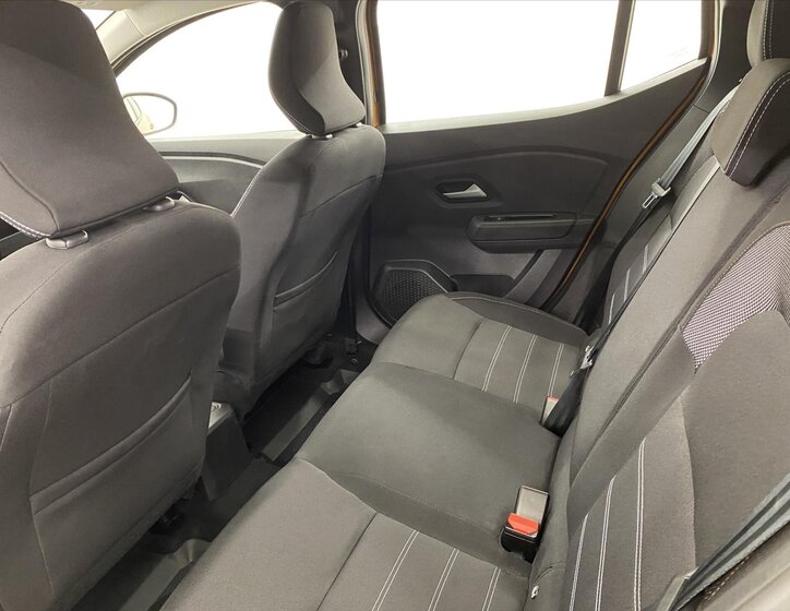 Dacia Sandero Hatchback 999,0 67 kw