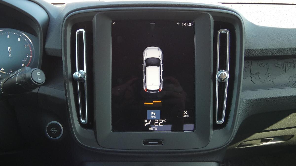 Volvo XC40 SUV / Terénní 1,5 l 95 kw