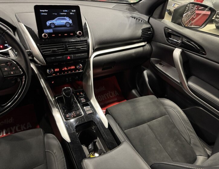 Mitsubishi Eclipse Cross SUV 2,4 l 138 kw