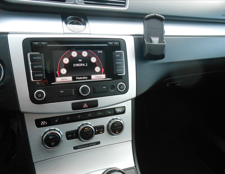 Volkswagen Passat CC 12