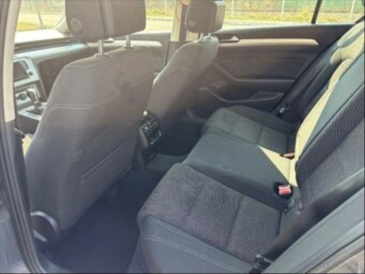 Volkswagen Passat Sedan / Limuzína 0,0 110 kw