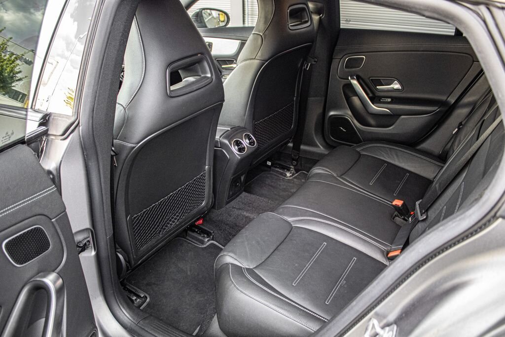 Mercedes-Benz CLA Kombi 2,0 l 321 kw