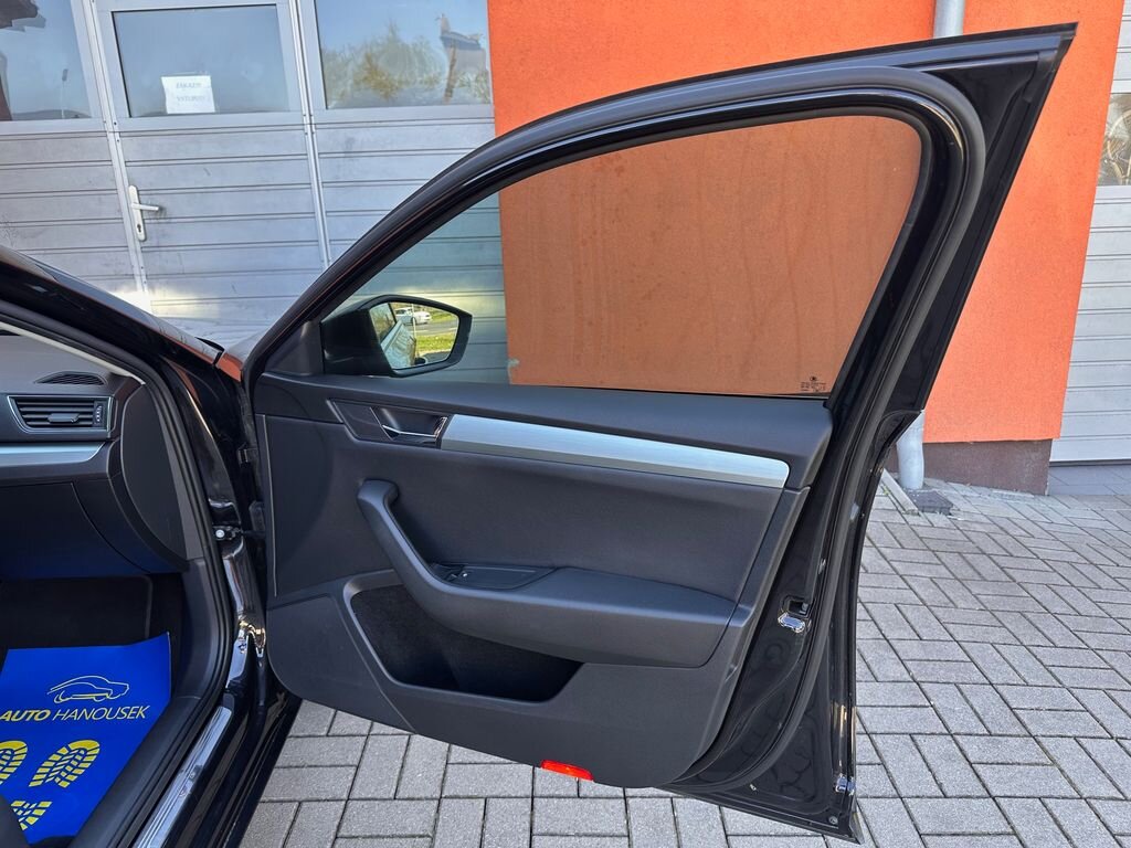 Škoda Superb Kombi 1,6 l 88 kw