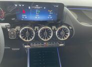 Mercedes-Benz GLA 12