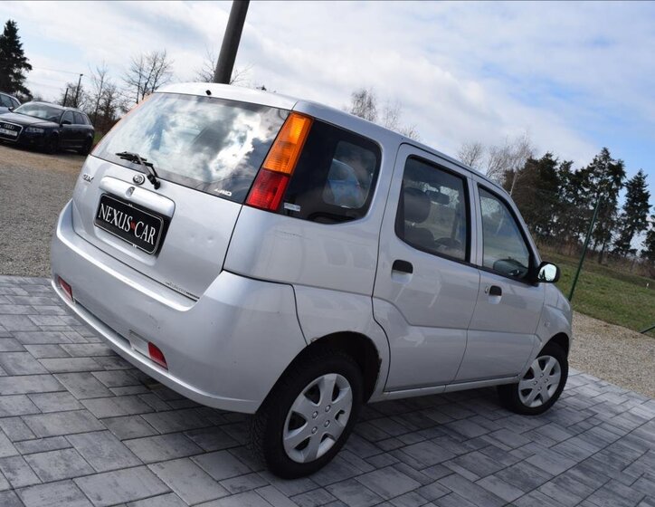 Subaru Justy Hatchback 1,3 l 66 kw