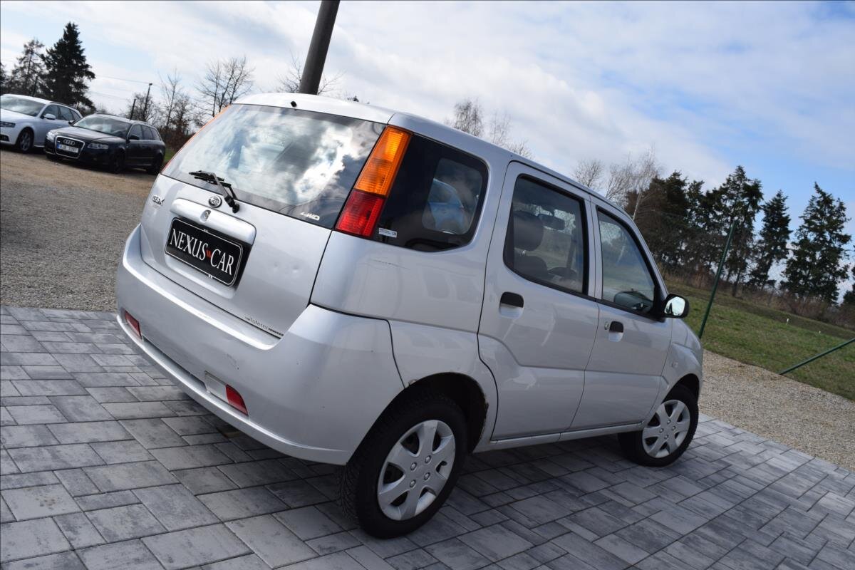Subaru Justy Hatchback 1,3 l 66 kw