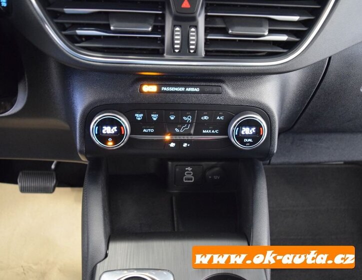 Ford Kuga SUV / Terénní 2,5 l 112 kw