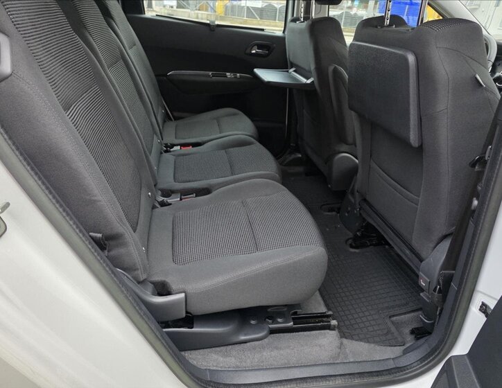 Peugeot 5008 Kombi 1,6 l 84 kw