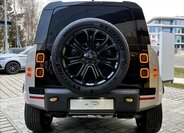 Land Rover Defender SUV 4,4 l 467 kw
