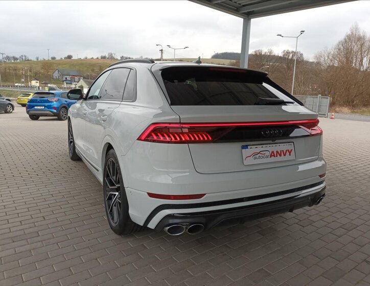 Audi SQ8 SUV / Terénní 4,0 l 320 kw