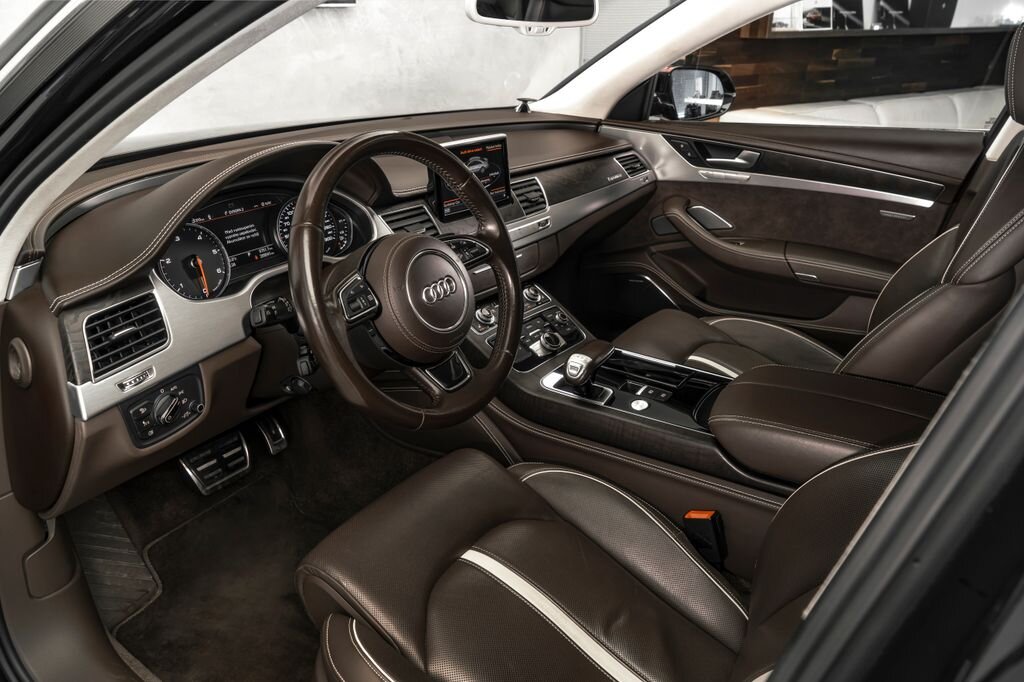 Audi A8 Sedan 4,1 l 283 kw