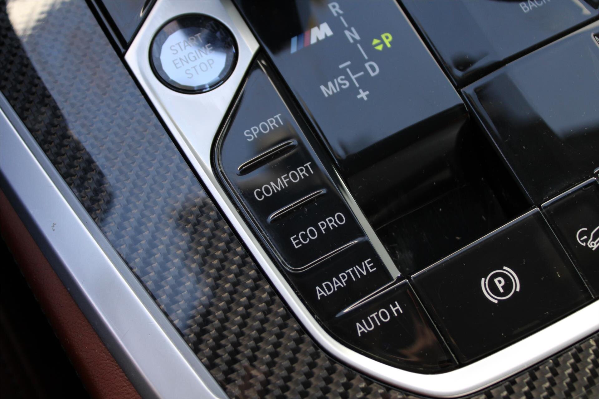 BMW X5 SUV / Terénní 4,4 l 390 kw