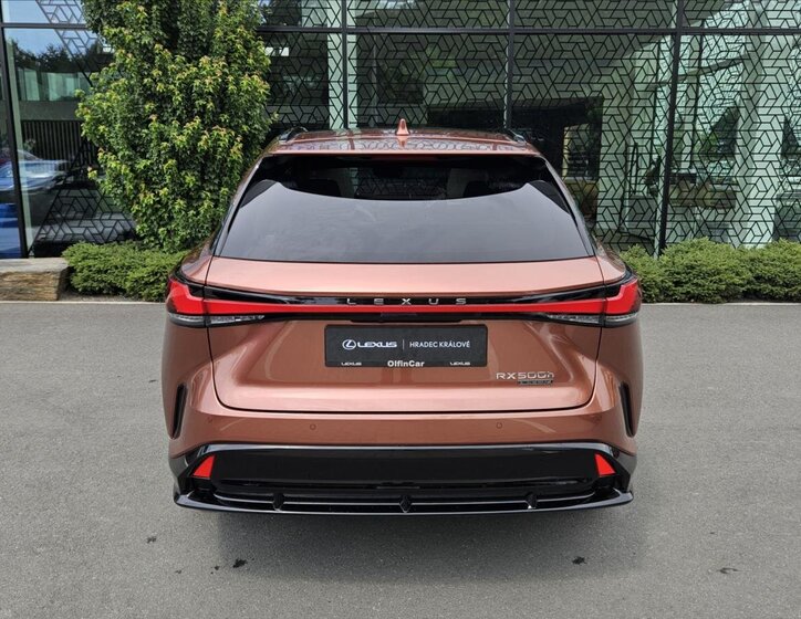 Lexus RX 500h SUV / Terénní 2,4 l 273 kw