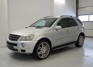 Mercedes-Benz Třídy M SUV 6,2 l 375 kw