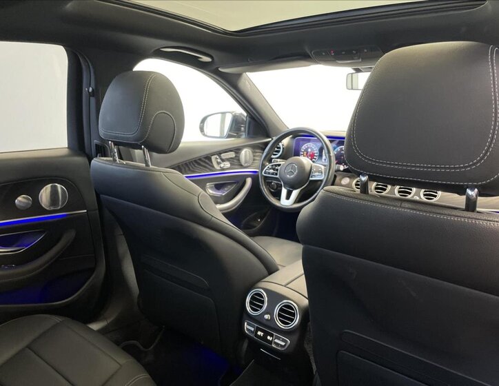 Mercedes-Benz Třídy E Sedan 3,0 l 270 kw