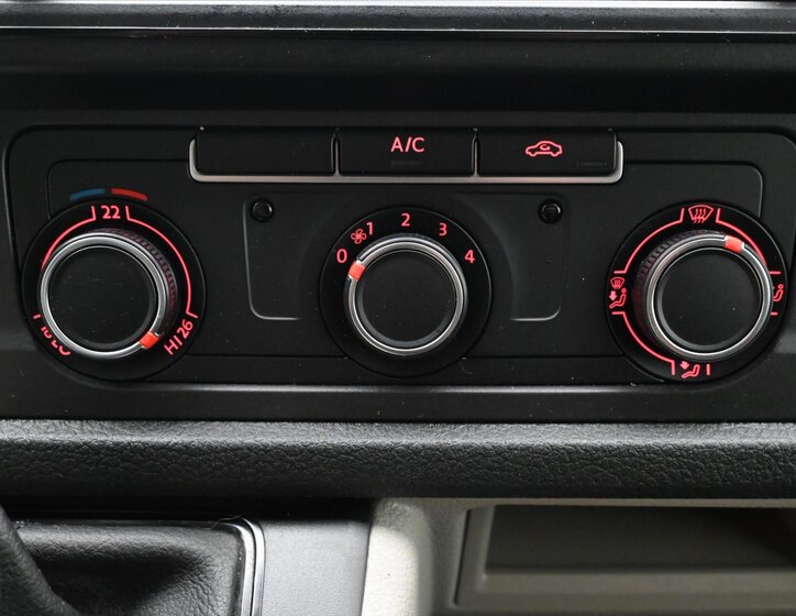 Volkswagen Transporter Skříň 2,0 l 110 kw