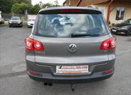Volkswagen Tiguan 8