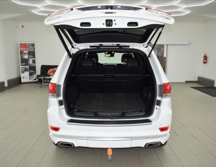 Jeep Grand Cherokee 12