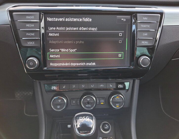 Škoda Superb Sedan / Limuzína 2,0 l 140 kw