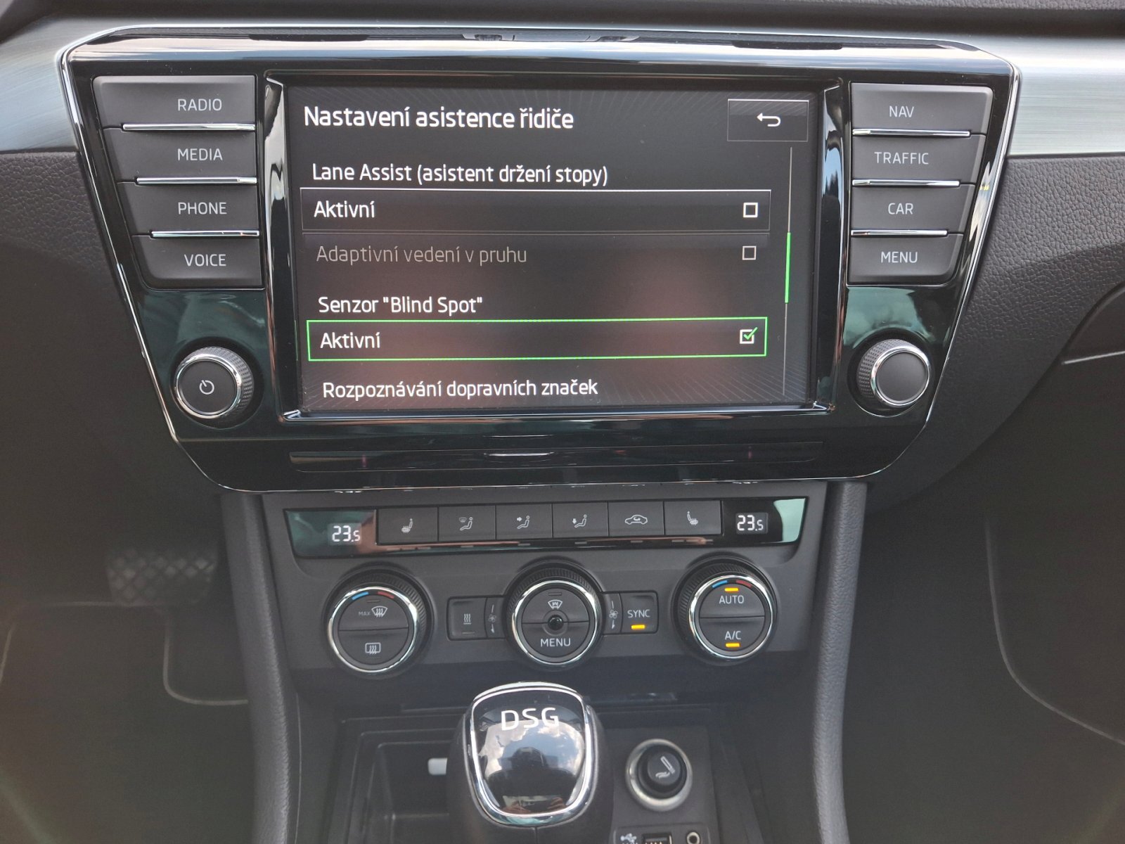 Škoda Superb Sedan / Limuzína 2,0 l 140 kw