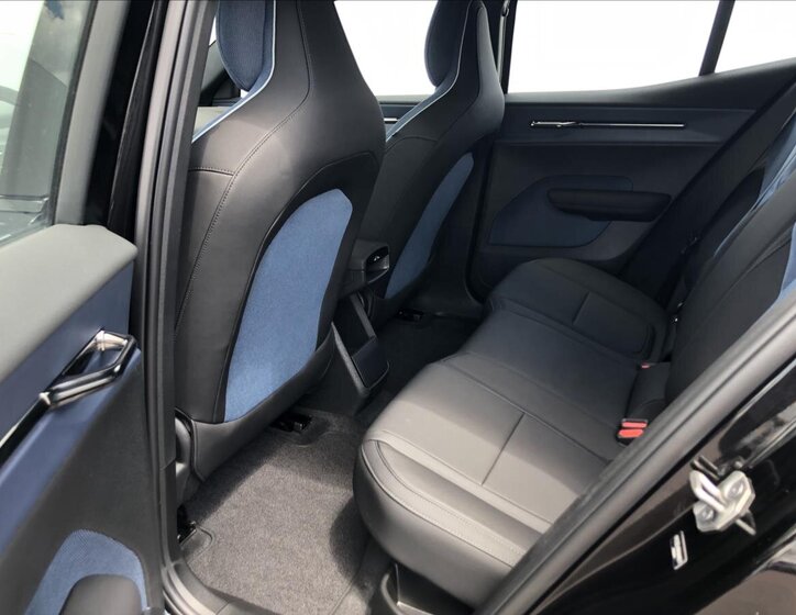 Volvo EX30 SUV 0,0 200 kw