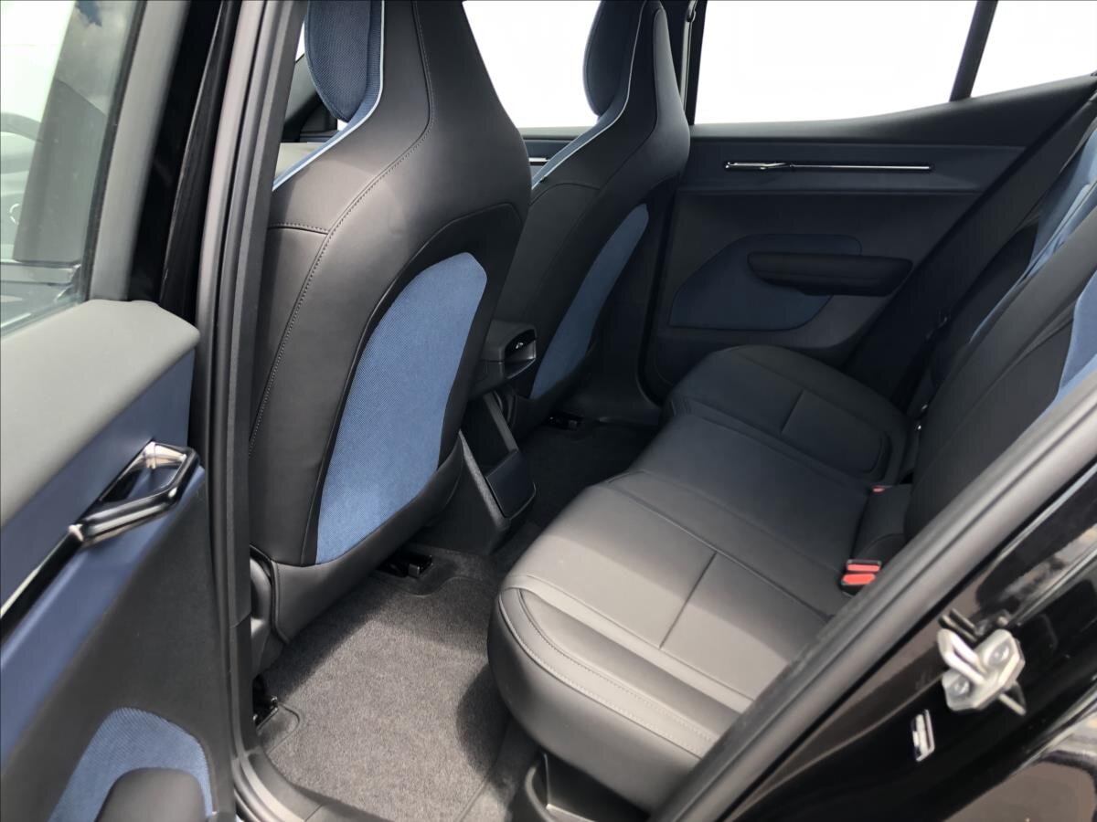 Volvo EX30 SUV 0,0 200 kw