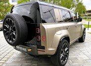 Land Rover Defender SUV / Terénní 4,4 l 467 kw
