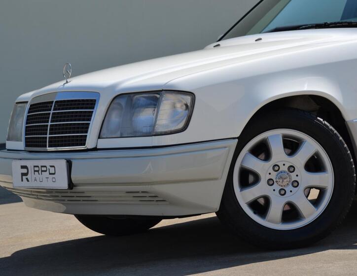 Mercedes-Benz 124 31