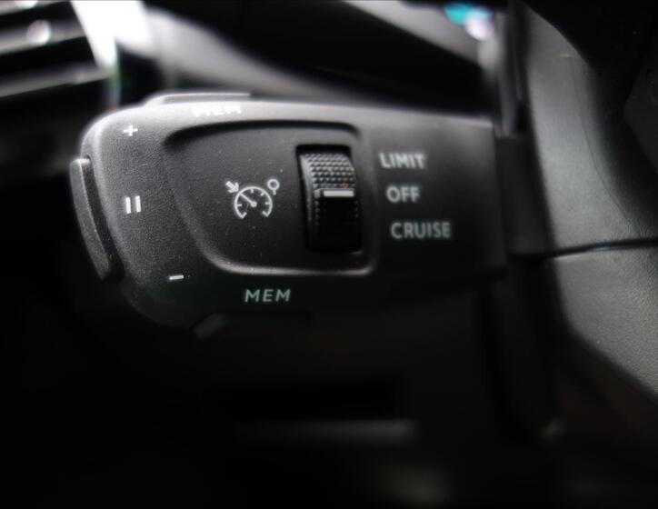 DS Automobiles DS7 Crossback 25