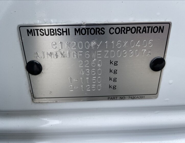 Mitsubishi Outlander SUV / Terénní 2,3 l 110 kw