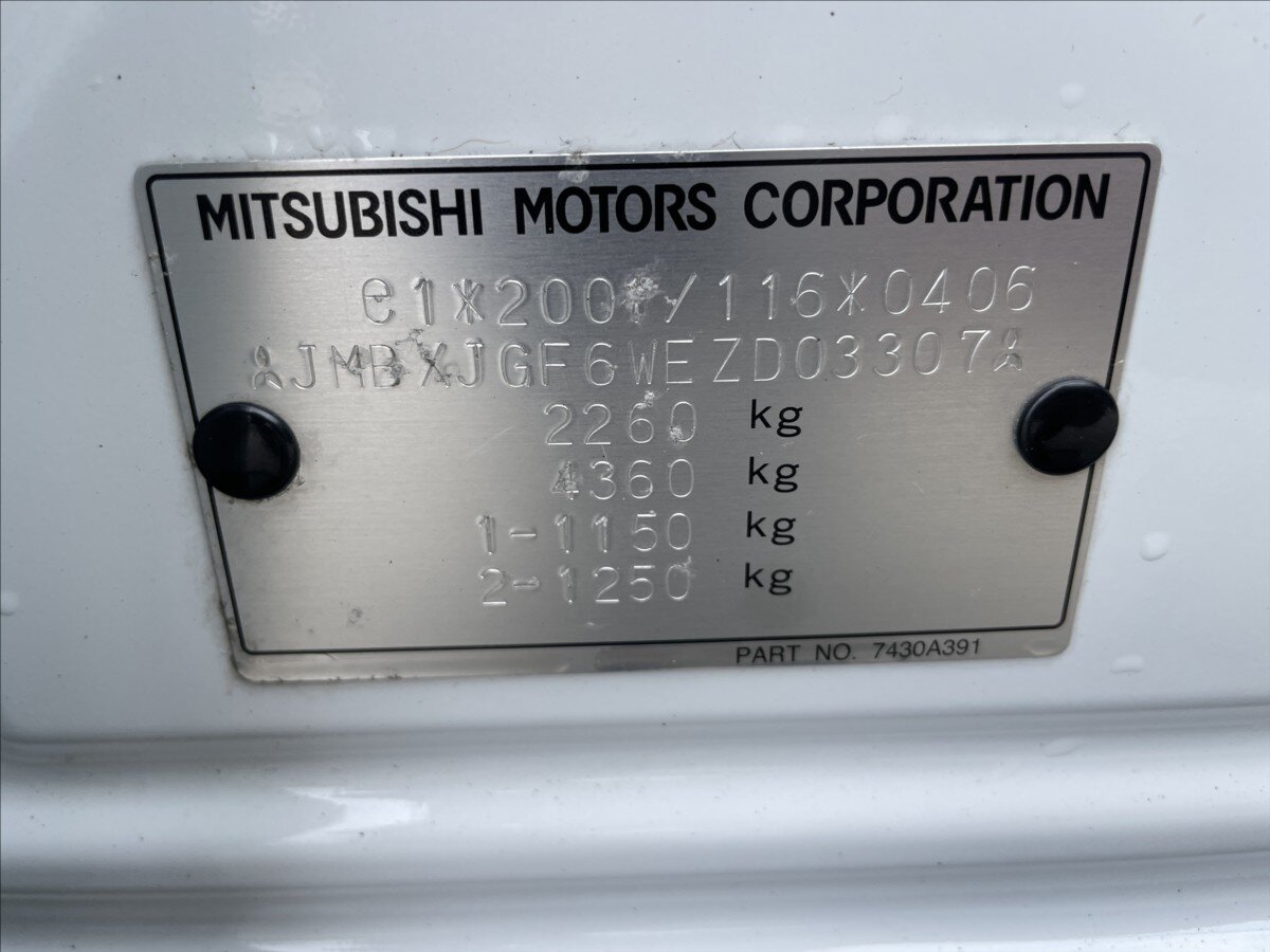 Mitsubishi Outlander SUV / Terénní 2,3 l 110 kw