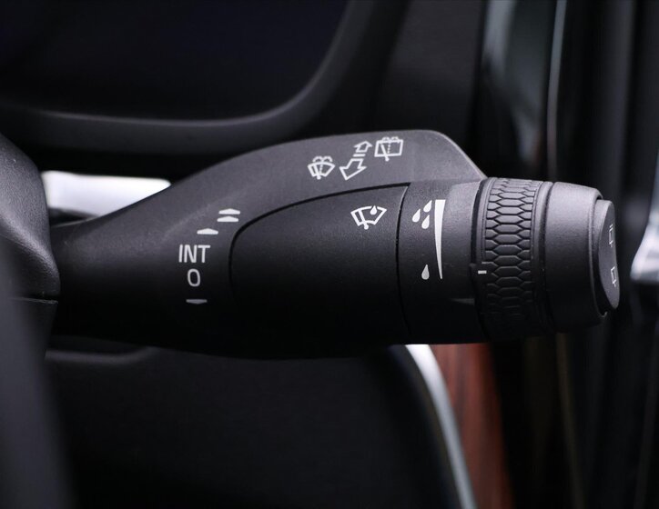 Volvo V60 Kombi 2,0 l 140 kw